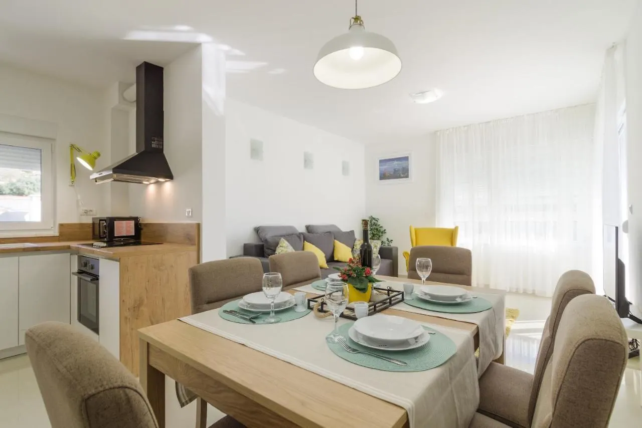 Apartment S-7 Trogir